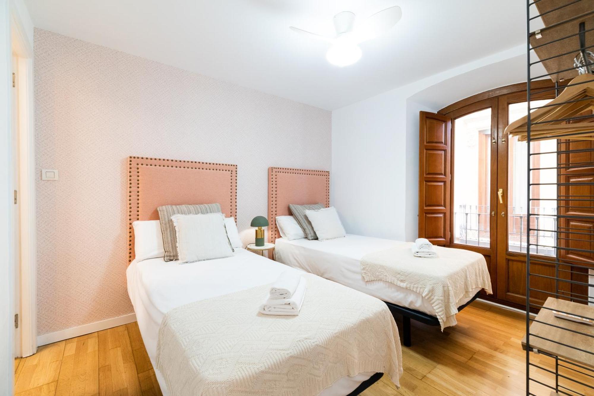 Moderno Apartamento En Granada Centro Eksteriør bilde